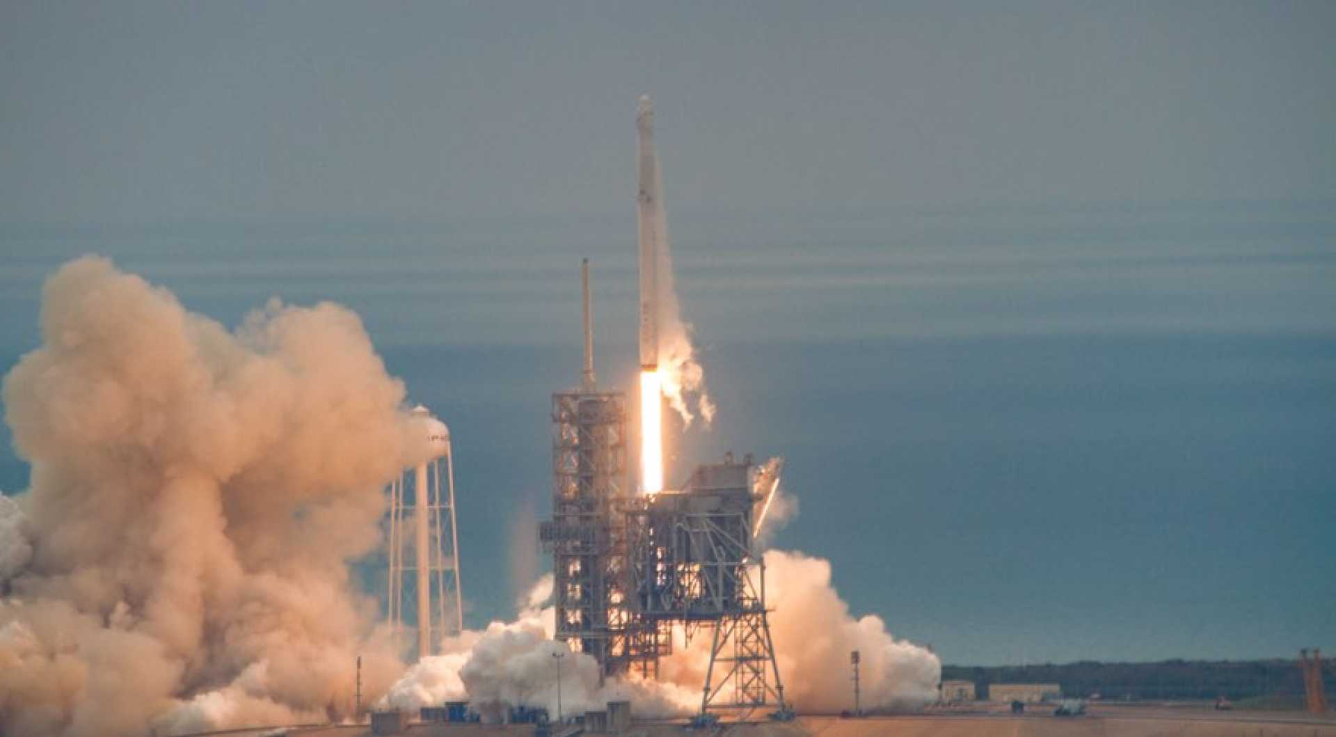 Spacex Falcon 9 Rocket Kennedy Space Center Launch