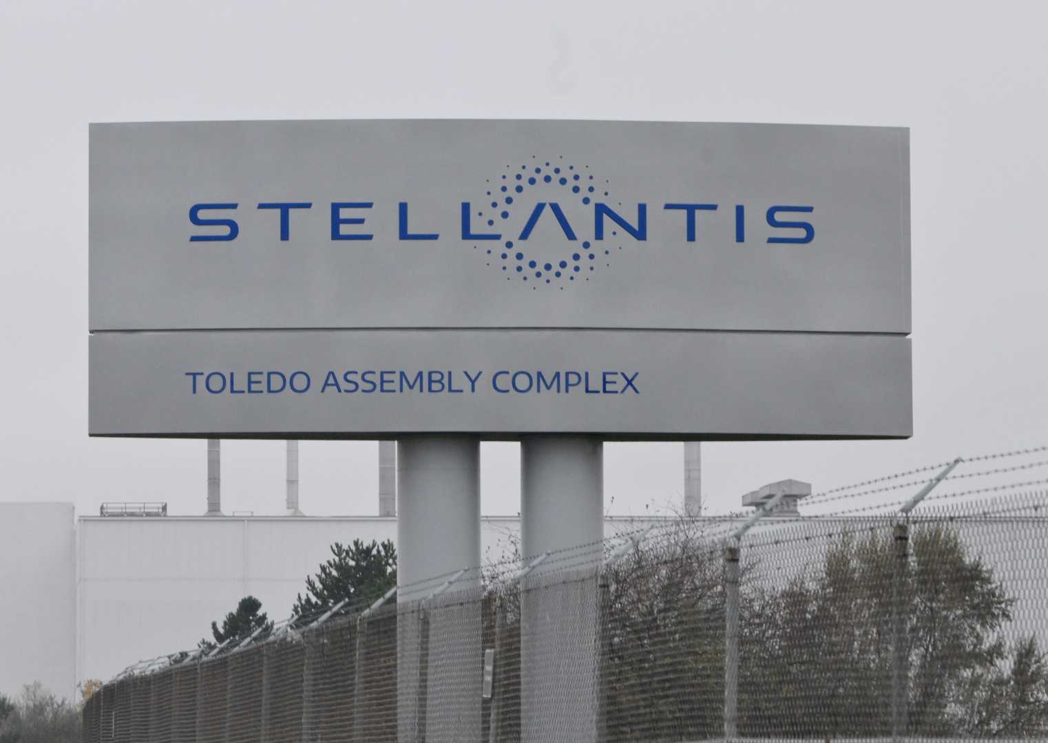 Stellantis Profit Sharing Checks Decrease News