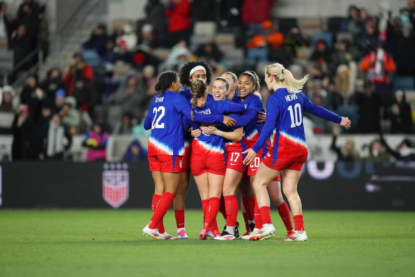 Us Women's Soccer Team Celebration Goal