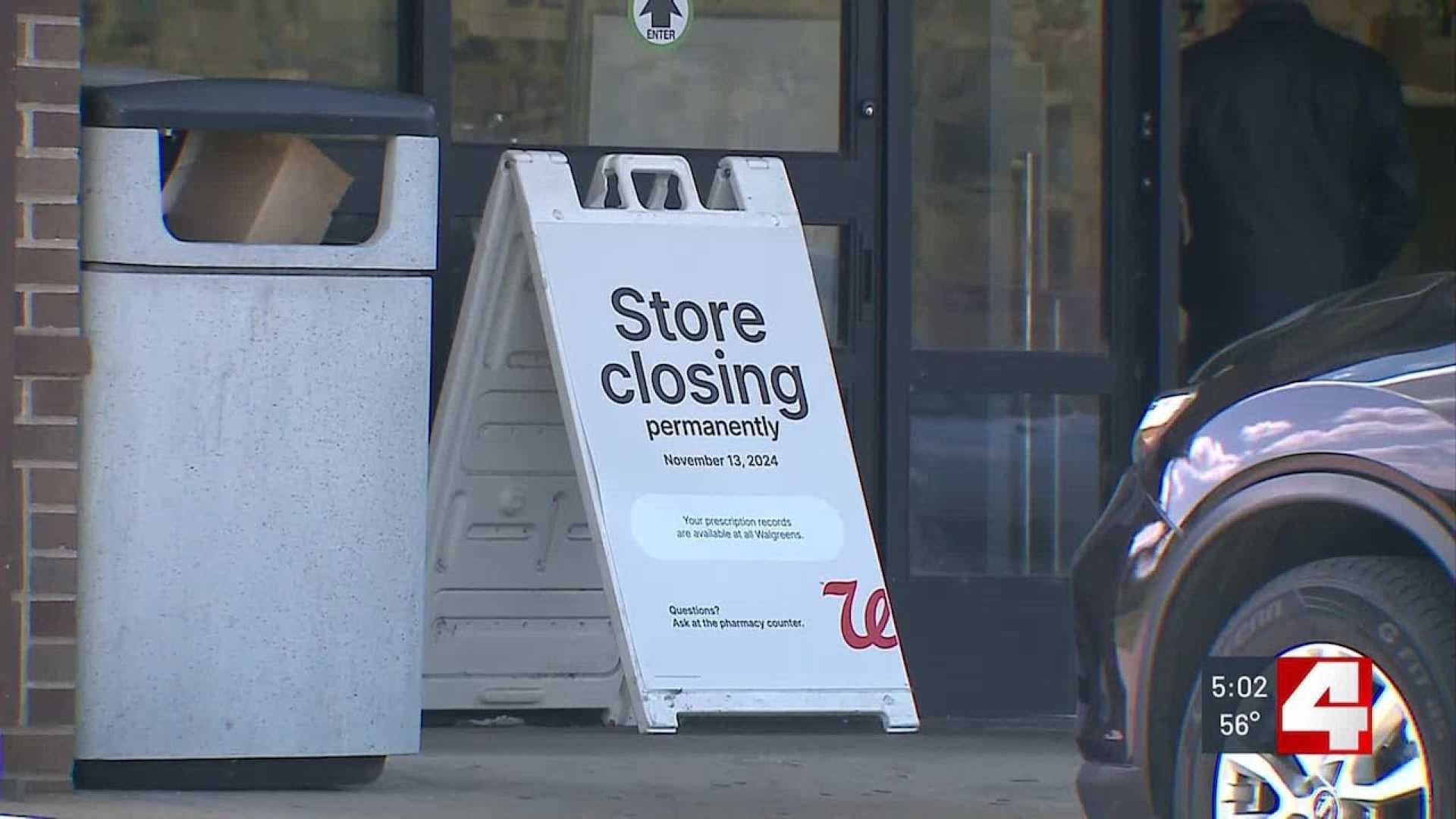 Walgreens Store Closing Sign St. Louis