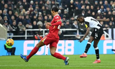 Alexander Isak Virgil Van Dijk Football Match