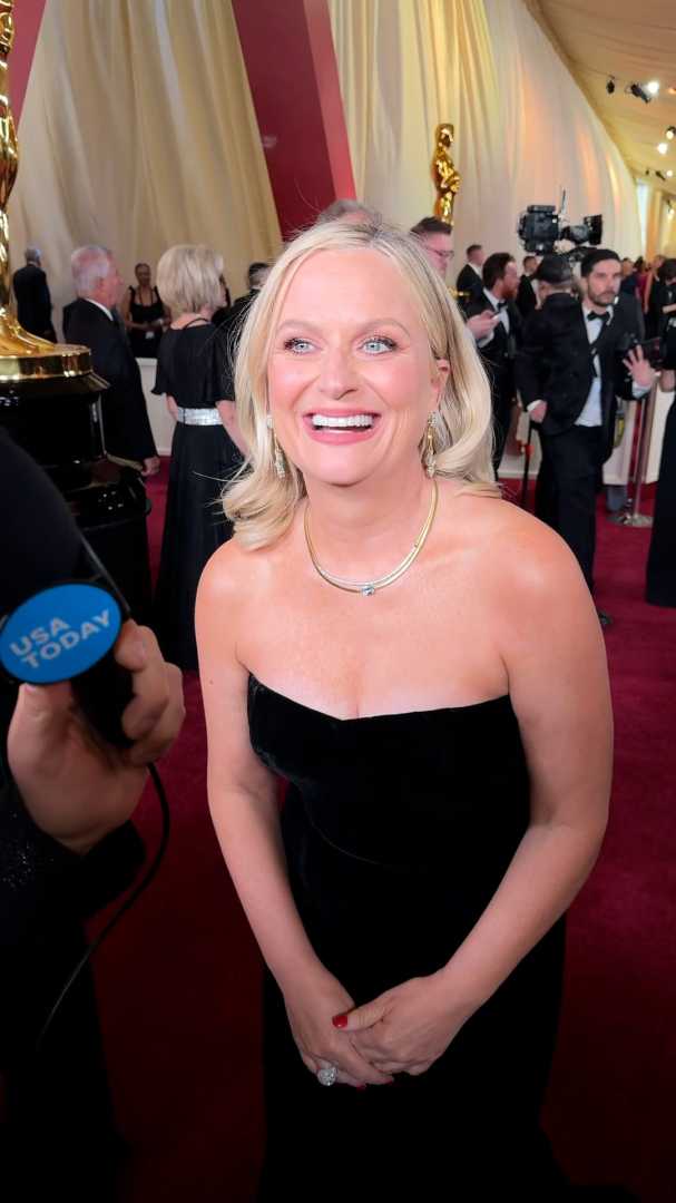 Amy Poehler Red Carpet Oscars 2025