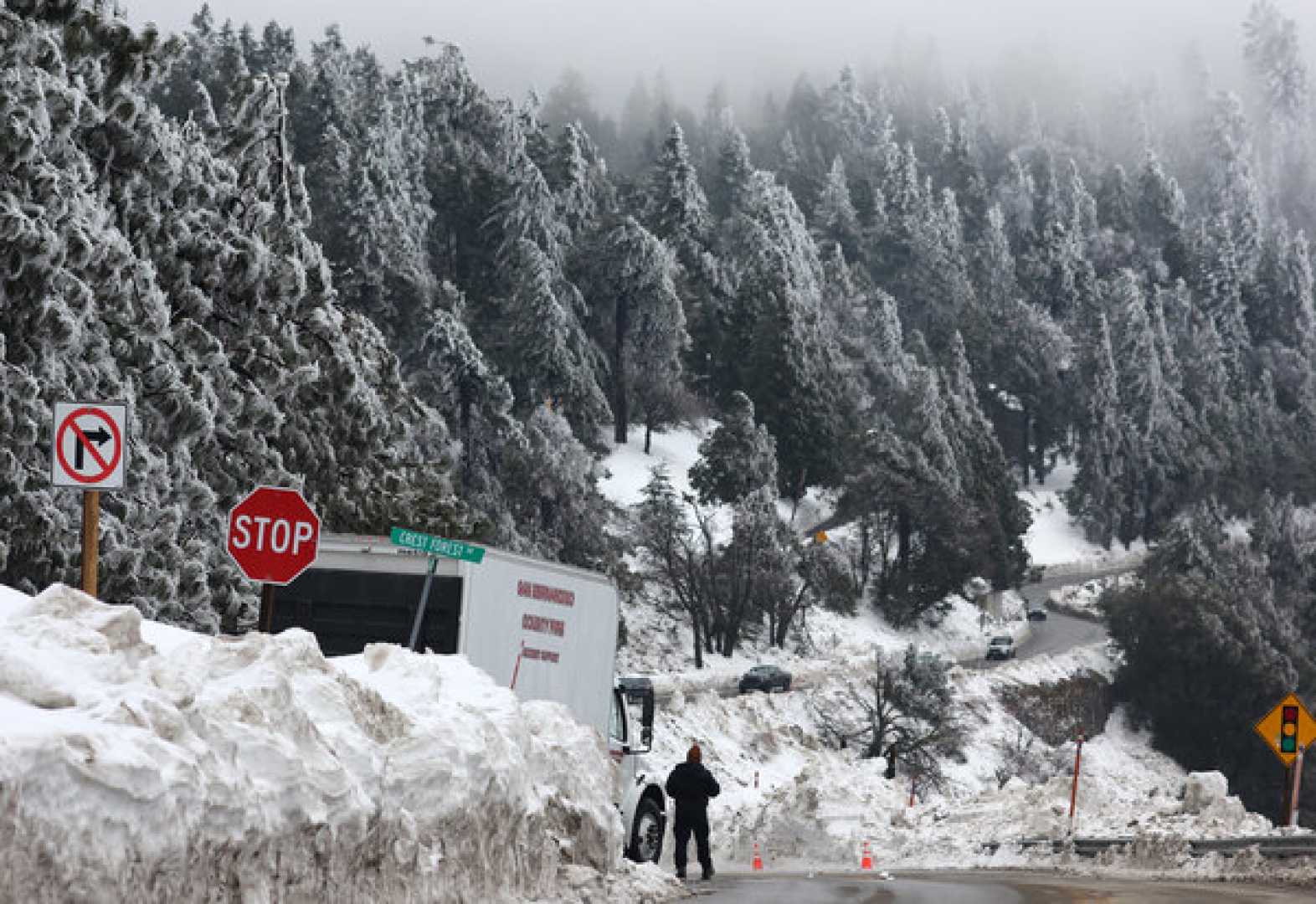 Atmospheric River Heavy Snow California