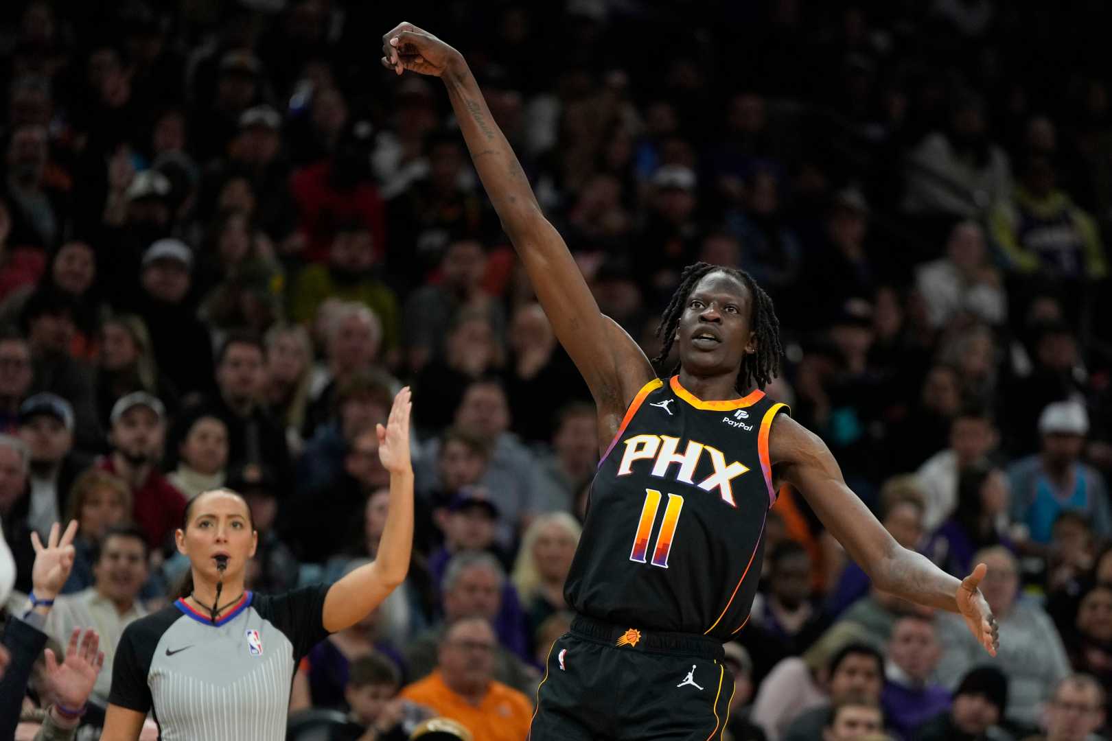 Bol Bol Phoenix Suns Player Action Shot