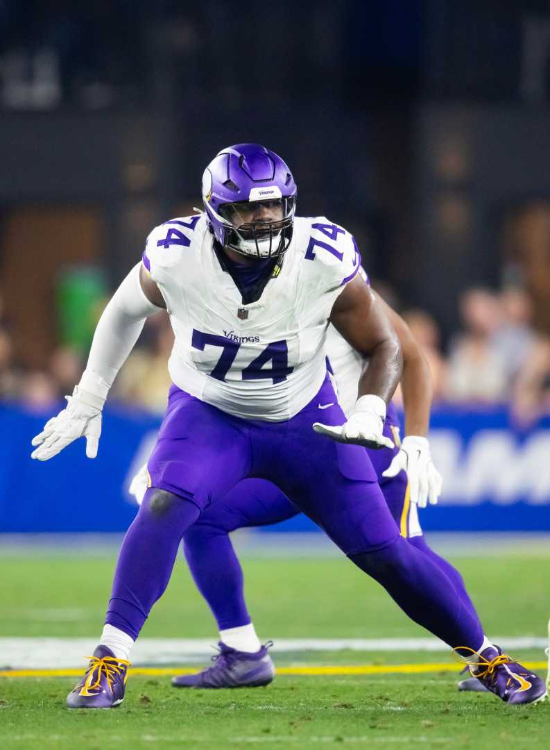 Cam Robinson Signing With Texans