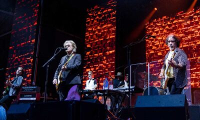 Daryl Hall John Oates Performance Duo