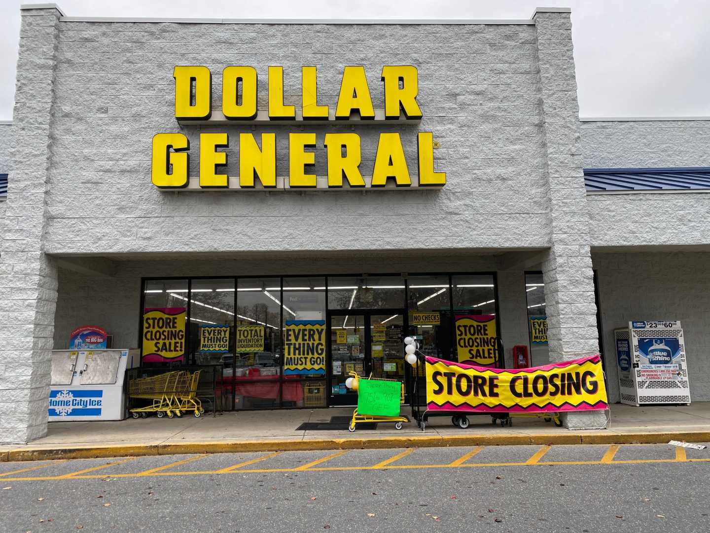 Dollar General Store Closing Sale