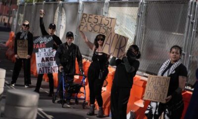 Economic Protest Signs In Las Vegas