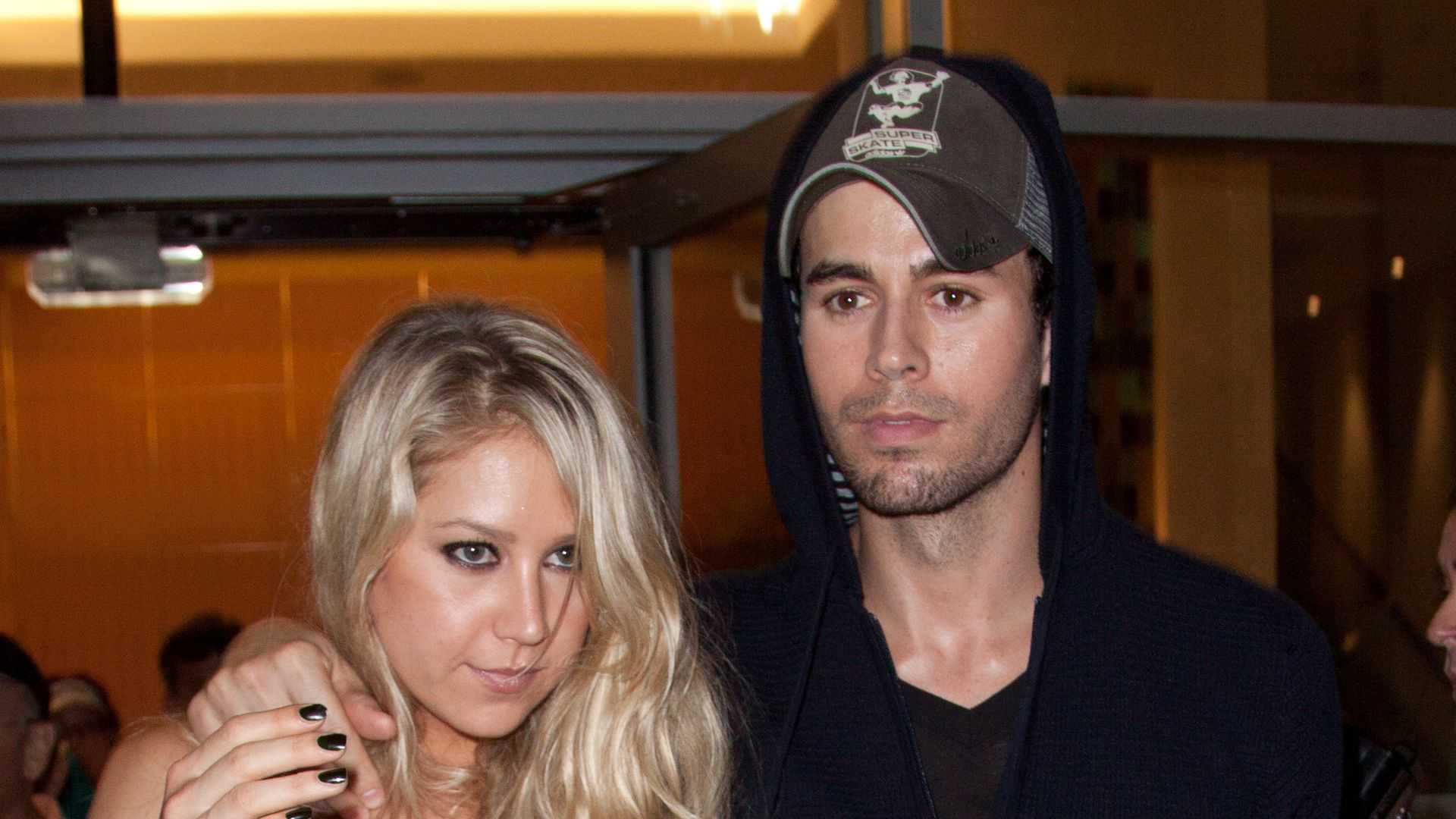 Enrique Iglesias Warning Fans Social Media Scam