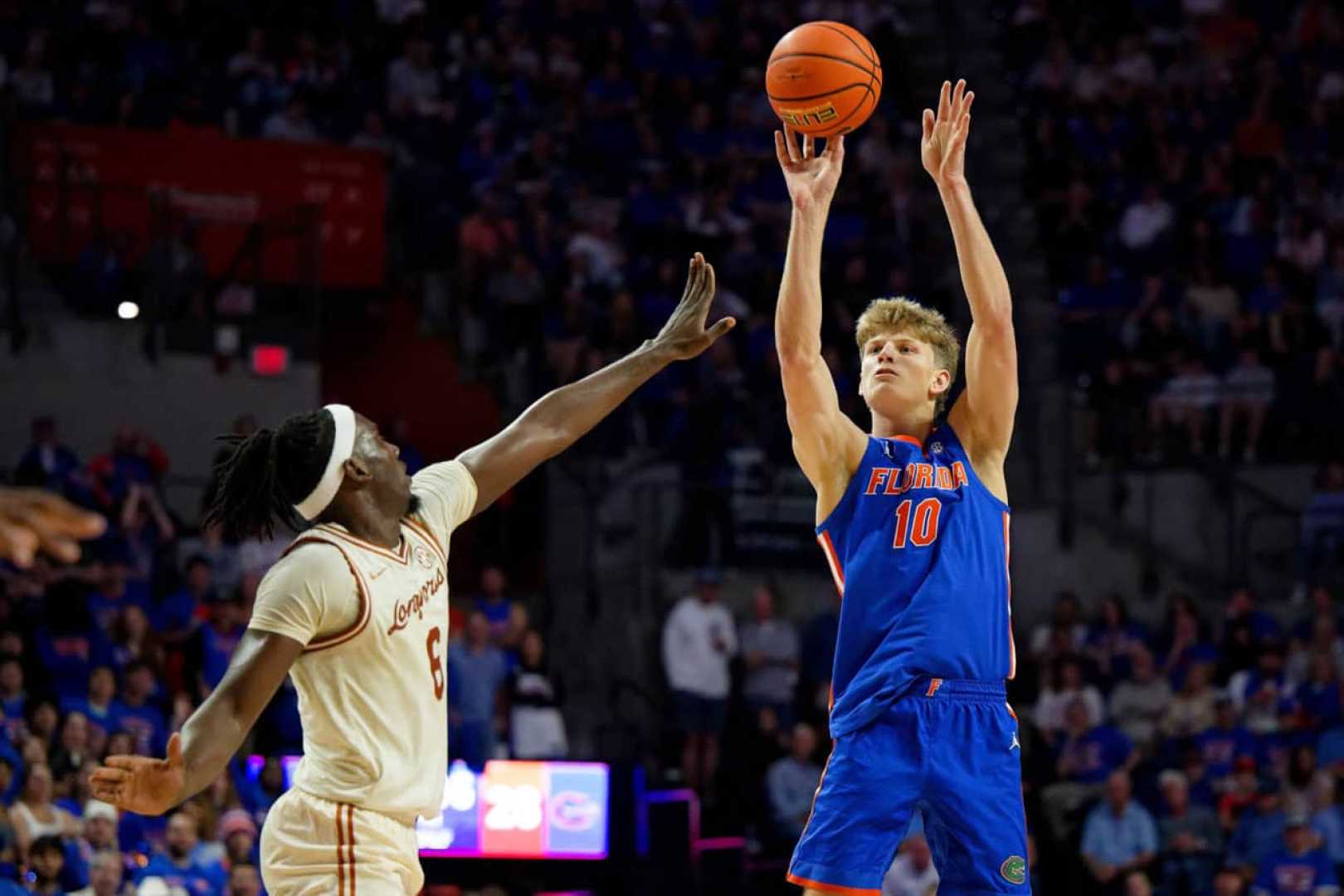 Florida Gators Basketball Team In Action