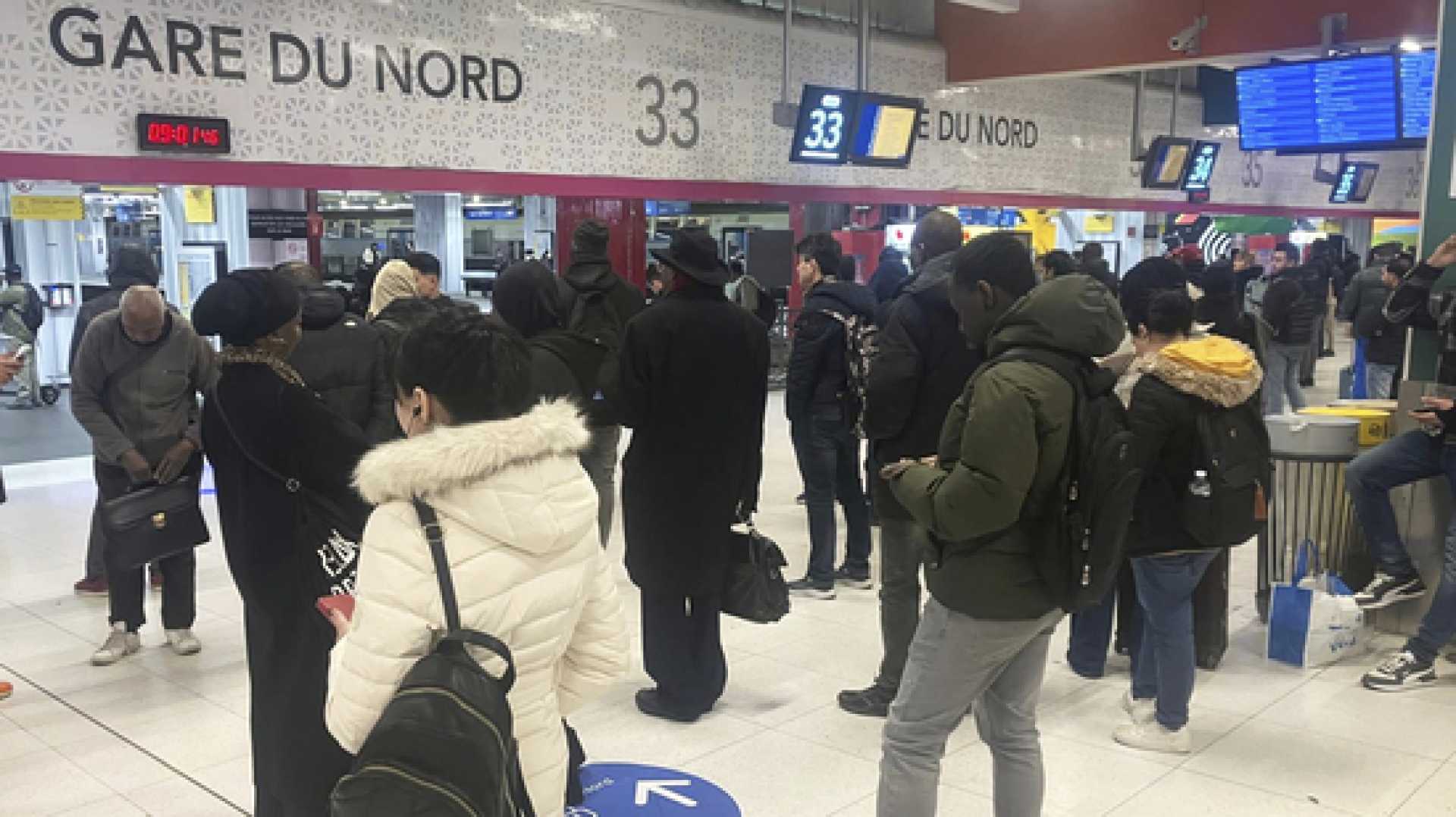 Gare Du Nord Train Station Bomb Discovery