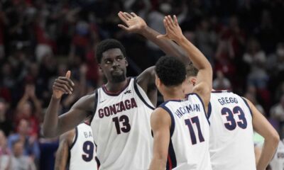 Gonzaga Basketball Team Vs Saint Mary's Team