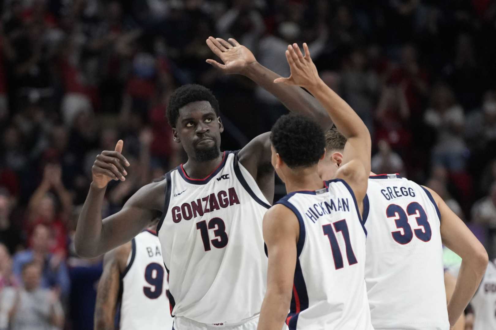 Gonzaga Basketball Team Vs Saint Mary's Team