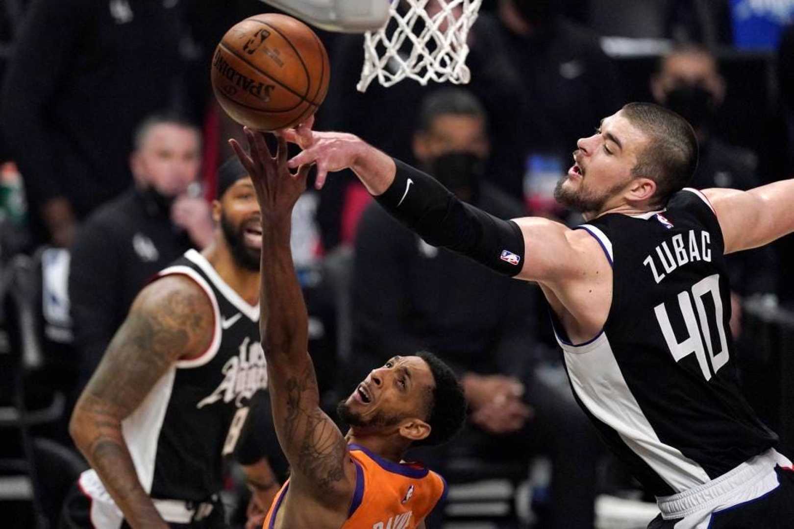 Ivica Zubac La Clippers Action Shot