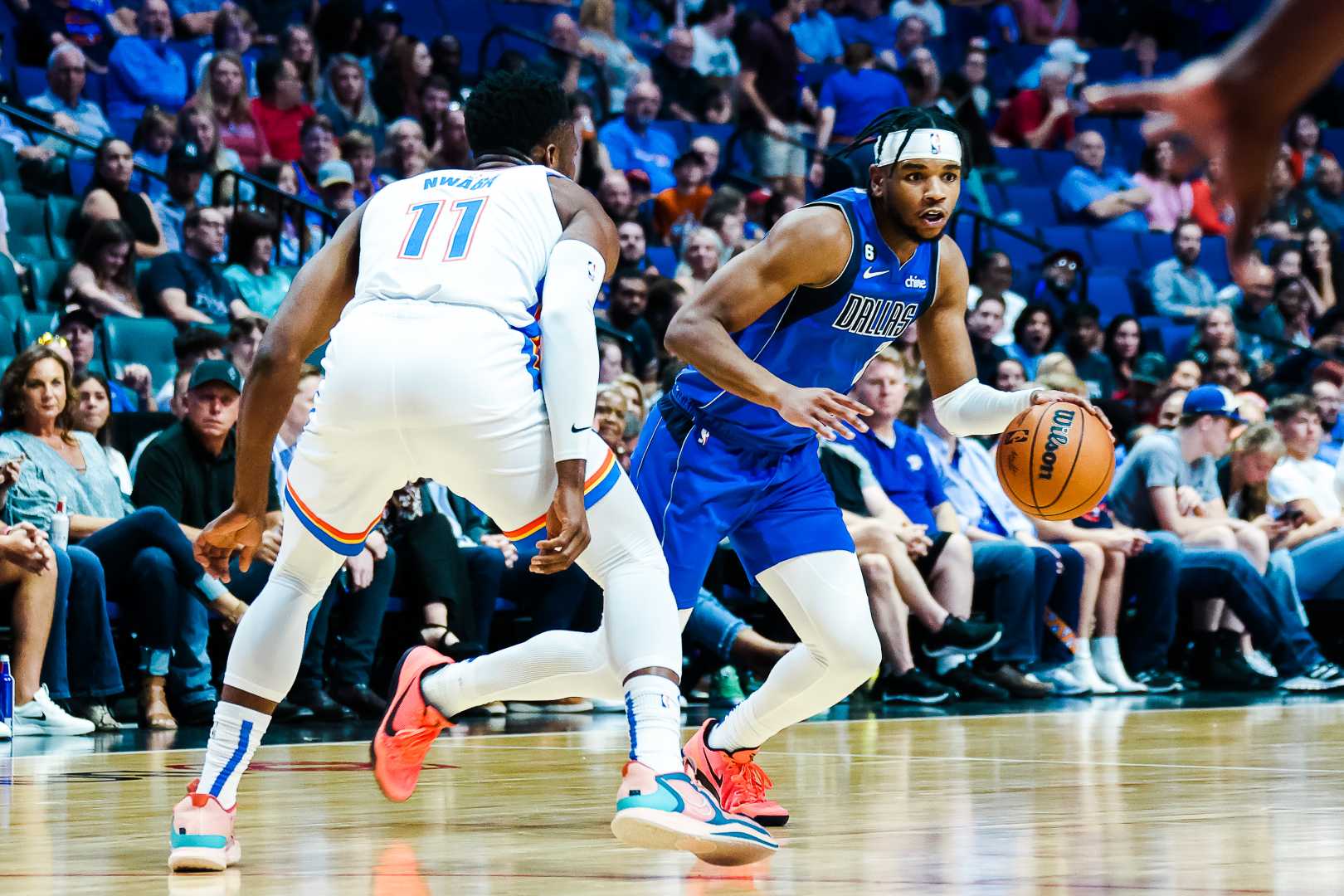 Jaden Hardy Dallas Mavericks Playing Basketball