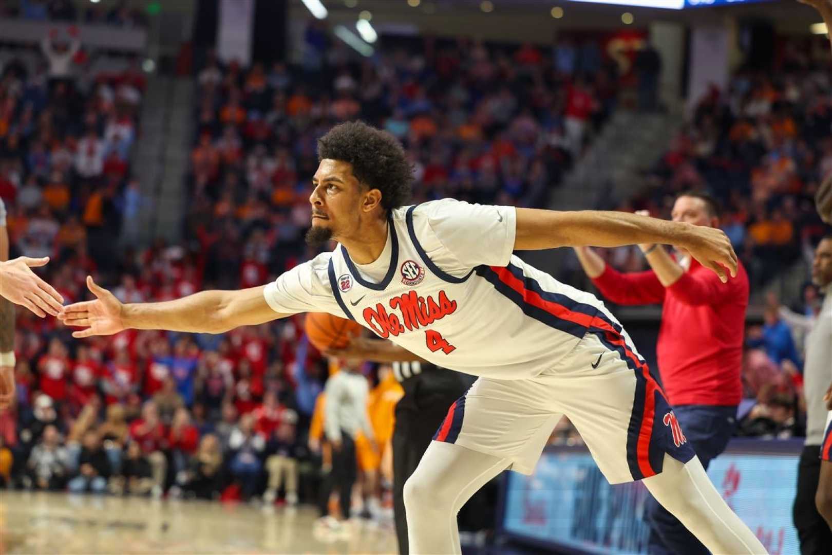 Jaemyn Brakefield Ole Miss Basketball Community Service