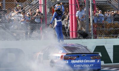 Kyle Larson Nascar Race Homestead Miami Speedway