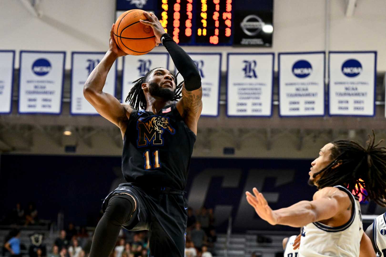 Memphis Tigers Basketball Team In Action