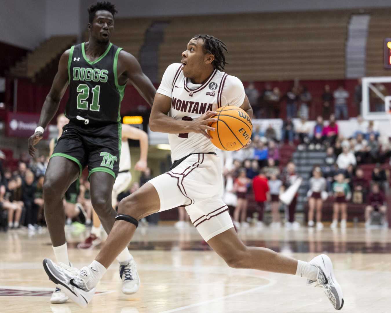 Montana Grizzlies Basketball Team In Action