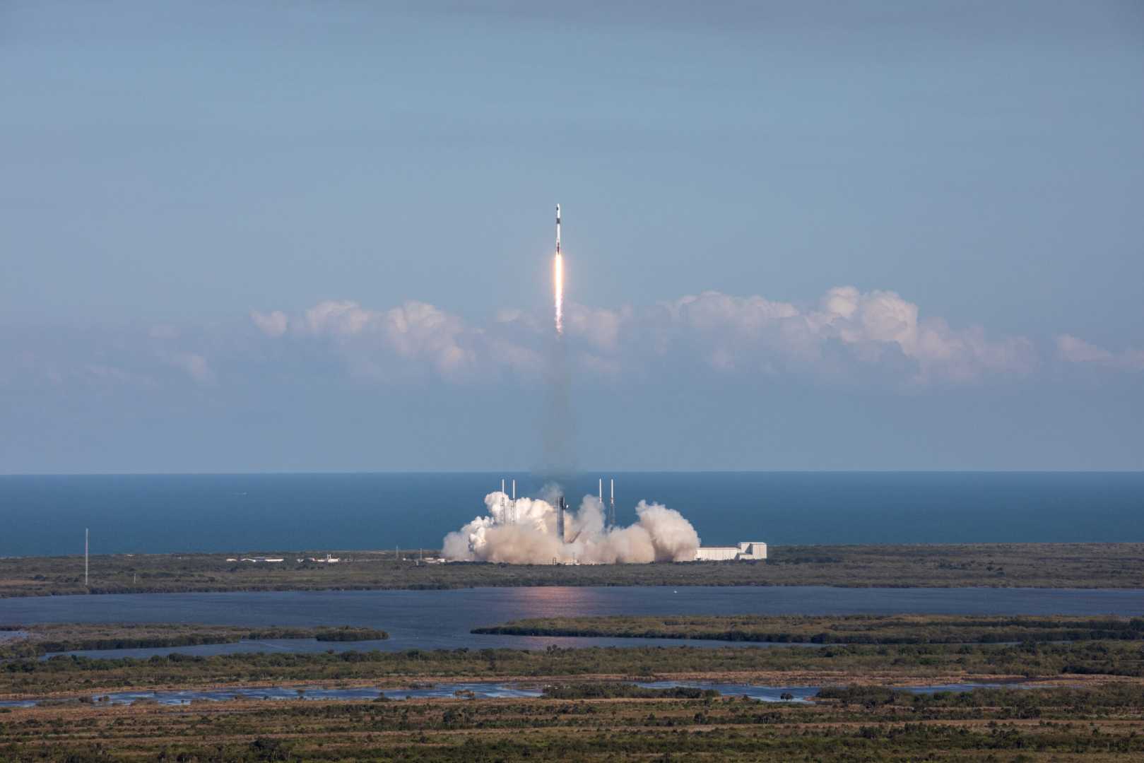 Nasa Spacex Falcon 9 Launch Kennedy Space Center