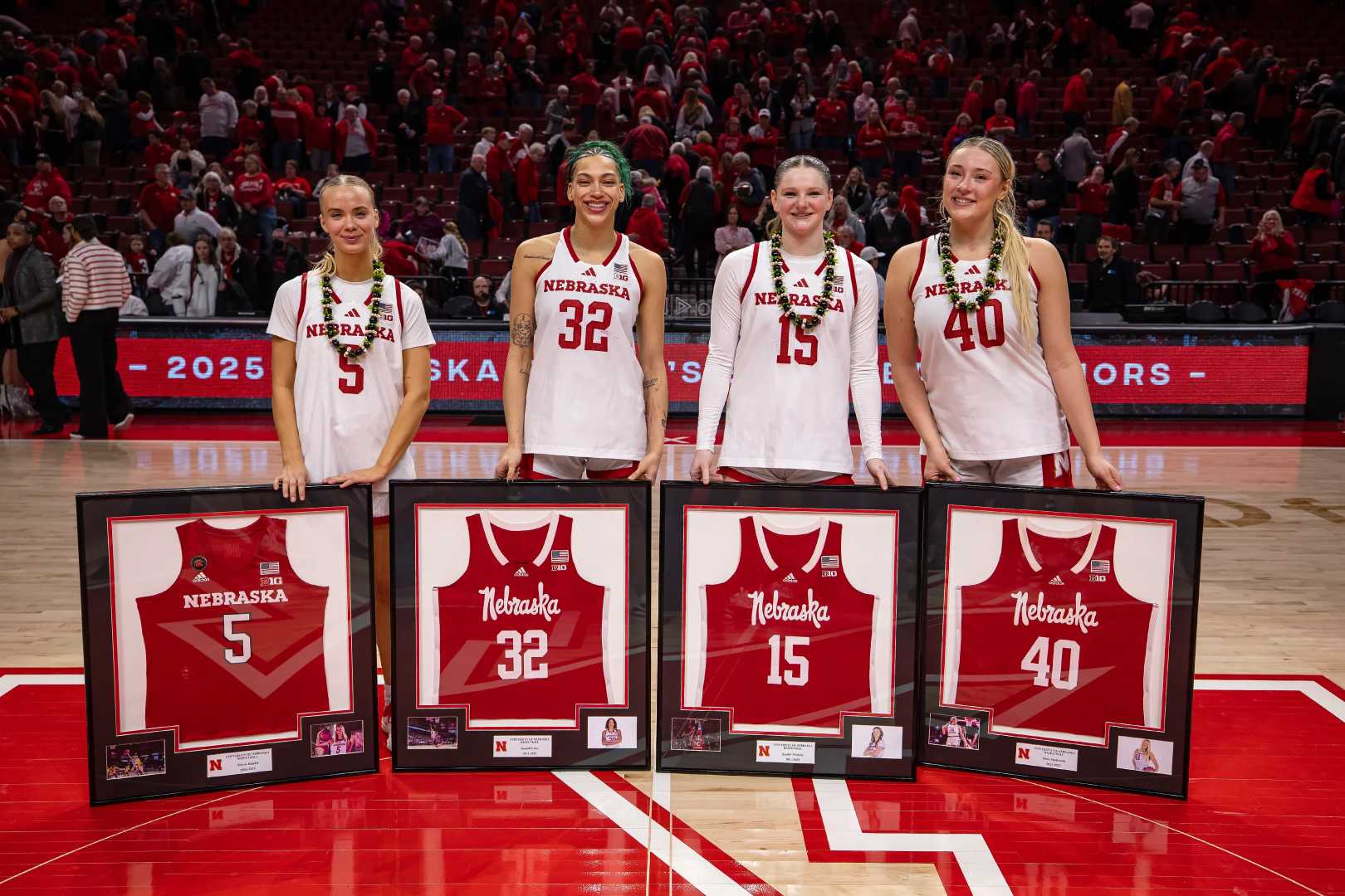 Nebraska Basketball Senior Day Players On Court