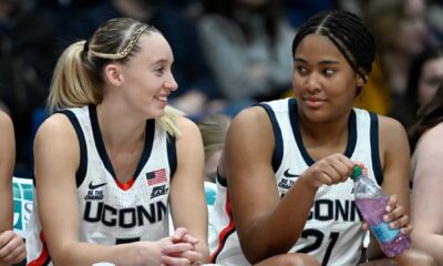 Paige Bueckers Sarah Strong Uconn Basketball