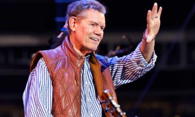 Randy Travis Country Music Icon Performance