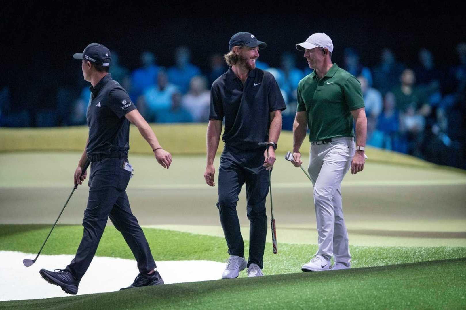 Rory Mcilroy Boston Common Golf Match Action