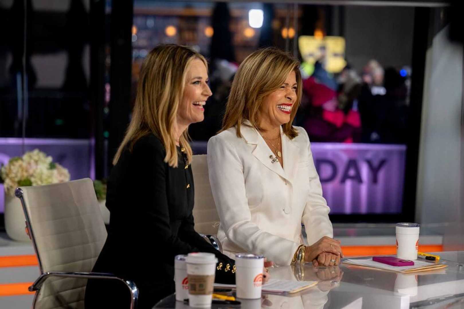 Savannah Guthrie Hoda Kotb Country Music Performance