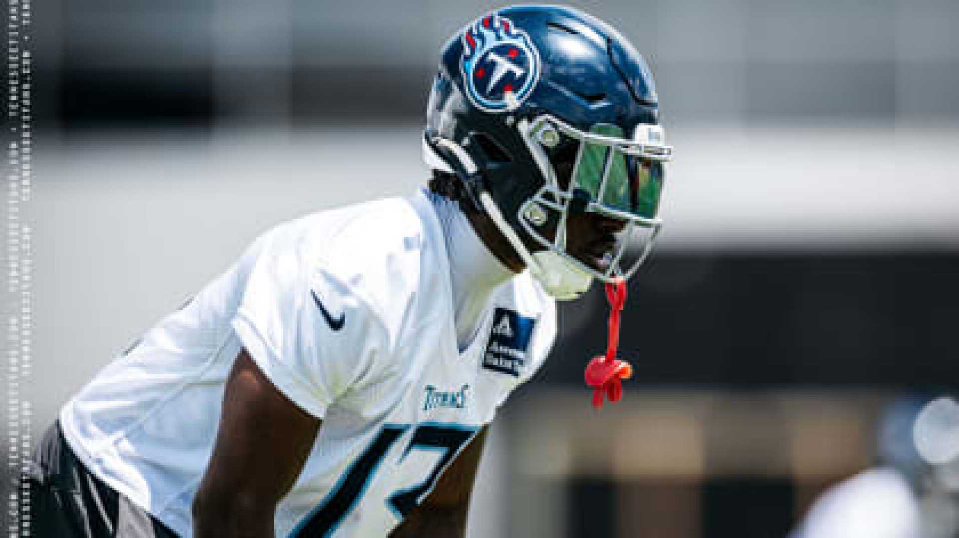 Tennessee Titans Chidobe Awuzie Nfl Cornerback