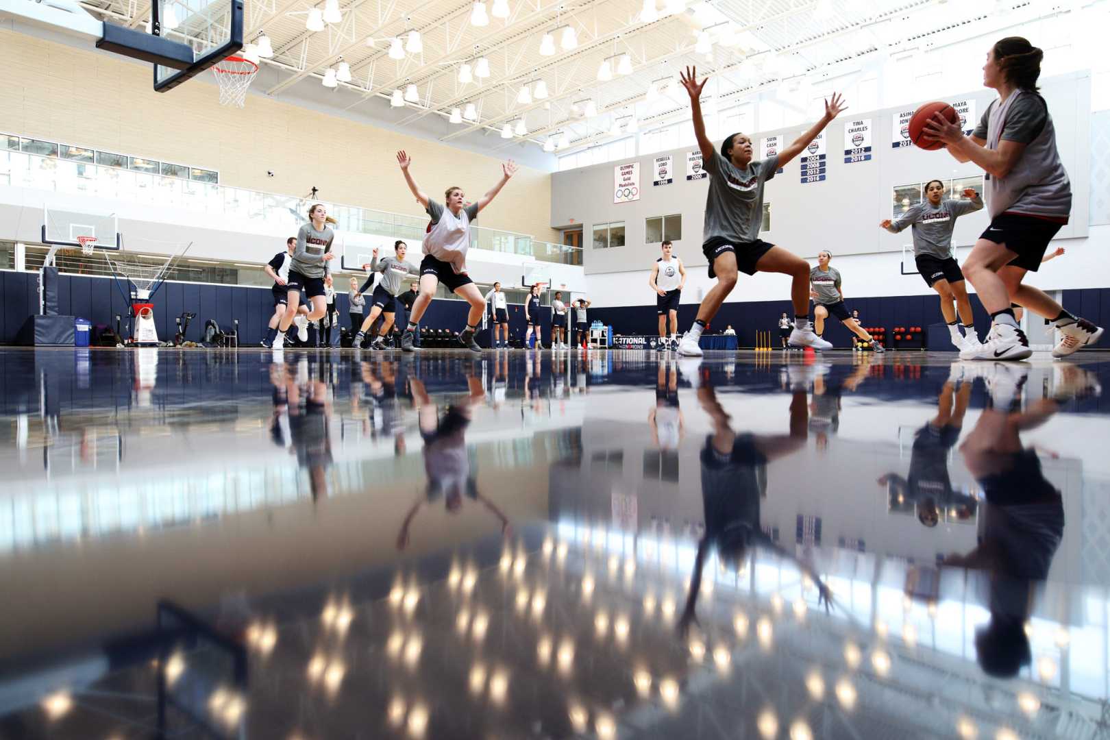 Uconn Basketball Team Practice March Madness