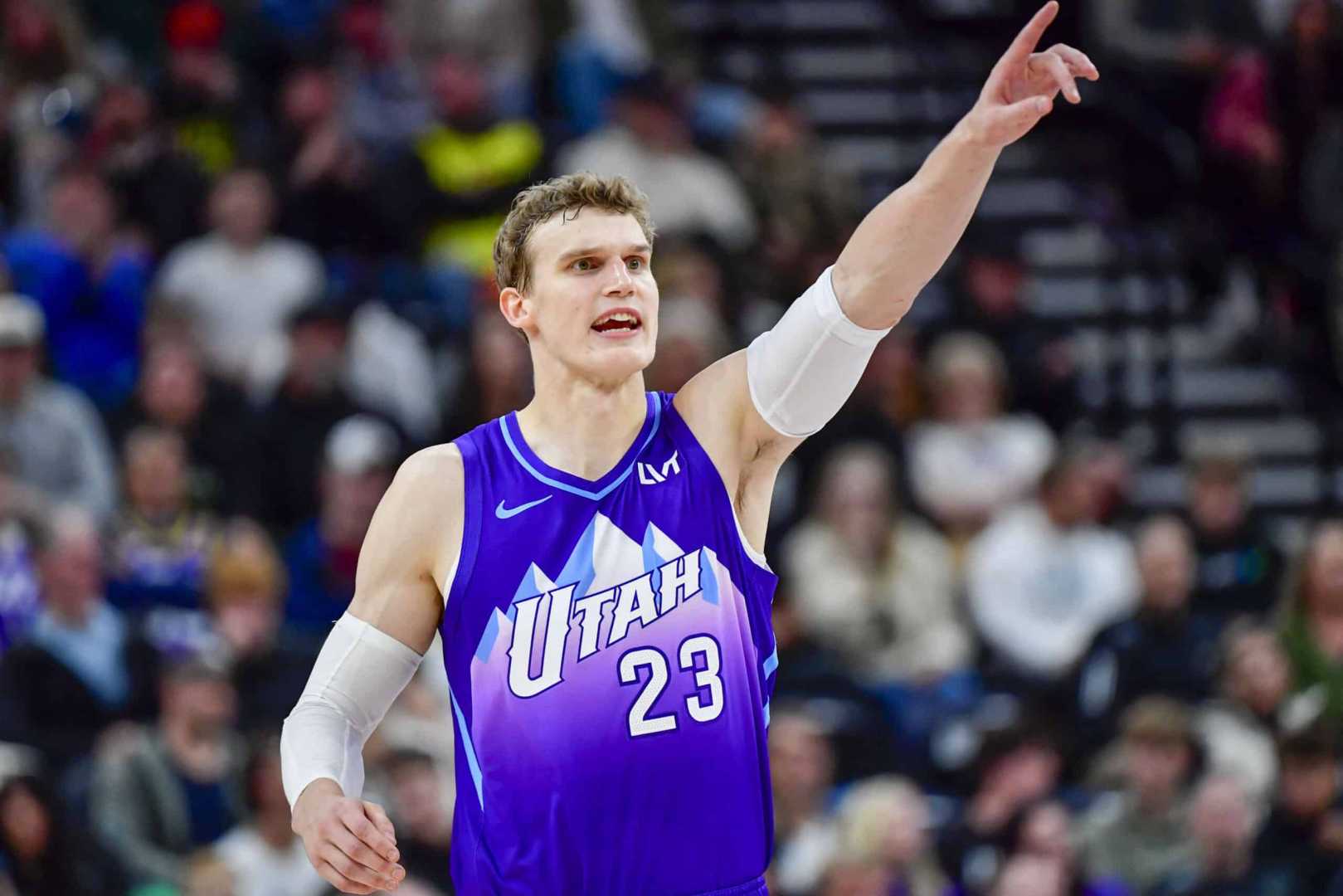 Utah Jazz Lauri Markkanen Nba Game