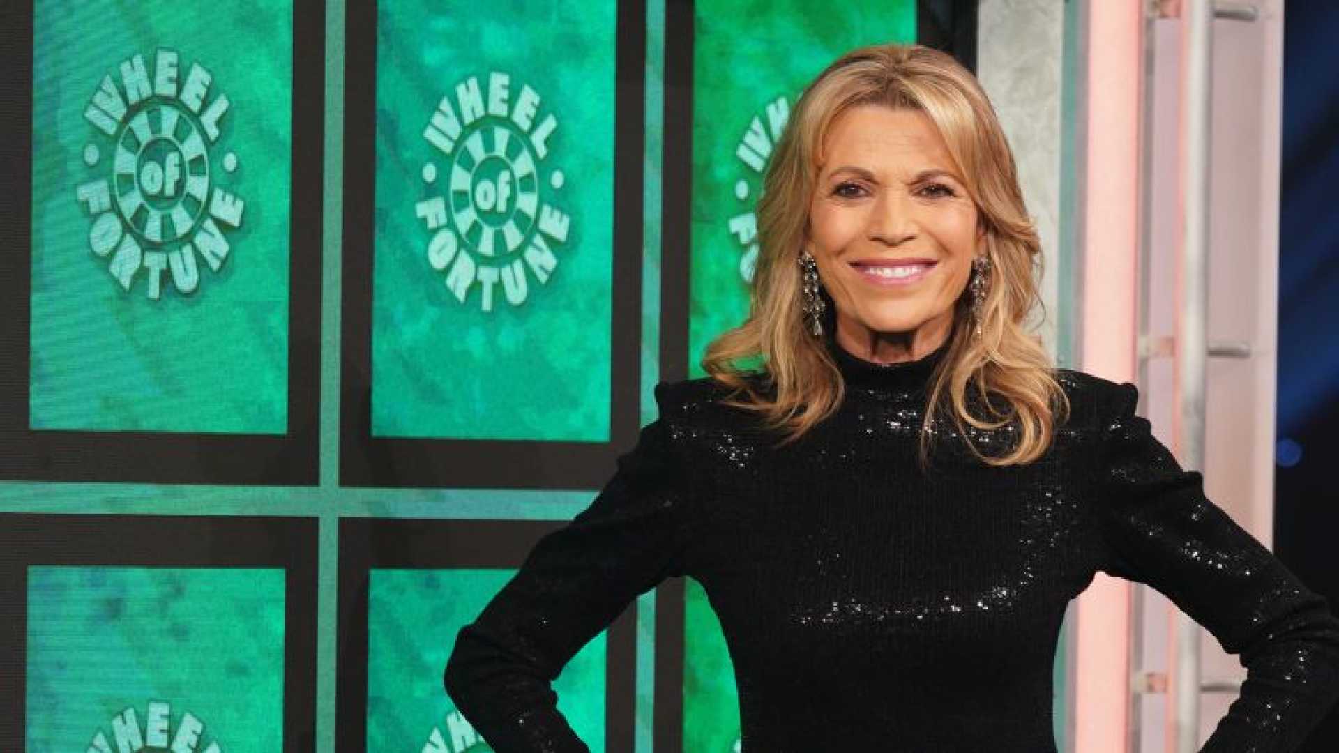 Vanna White Wheel Of Fortune Co Host