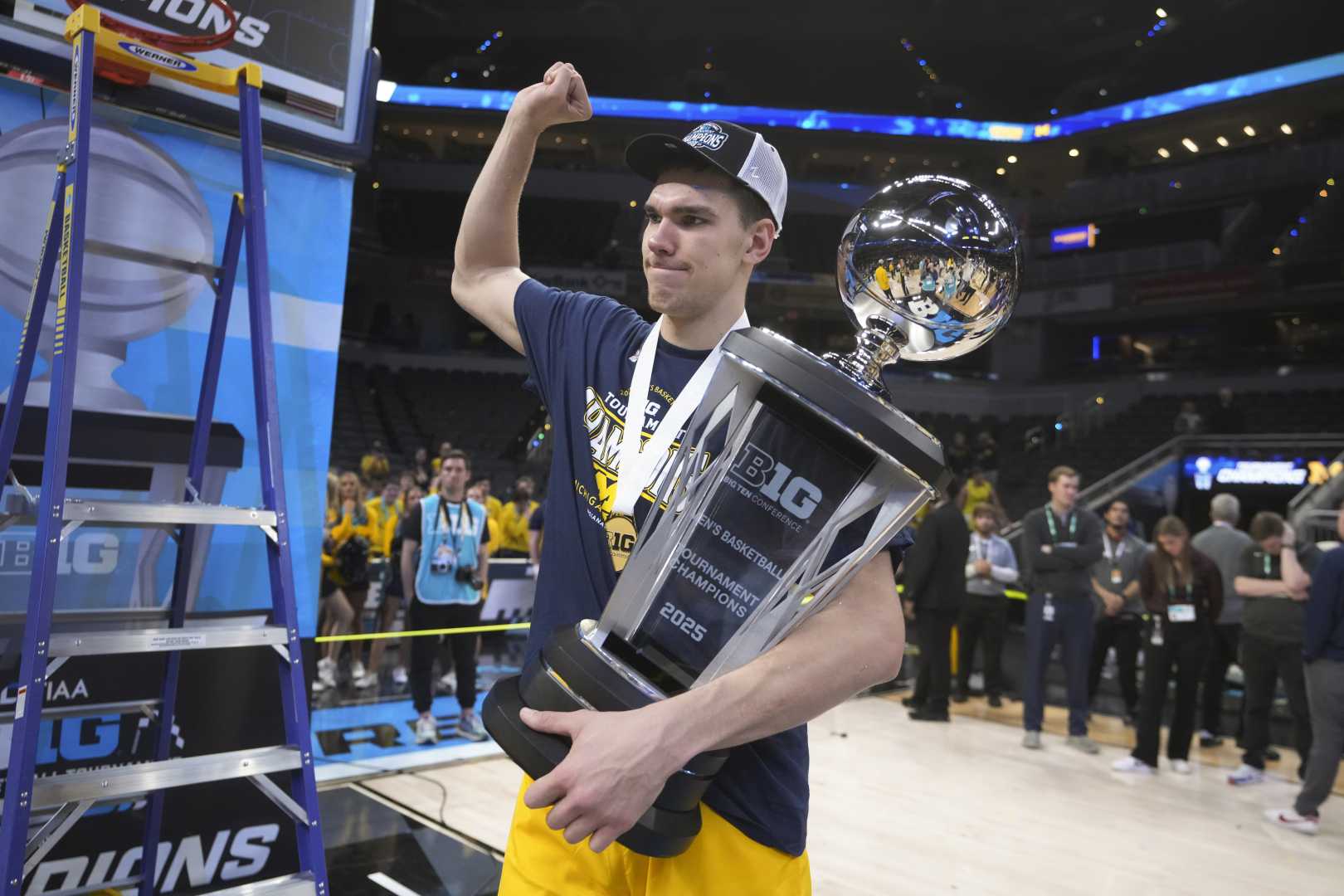 Vladislav Goldin Michigan Basketball Ncaa Tournament