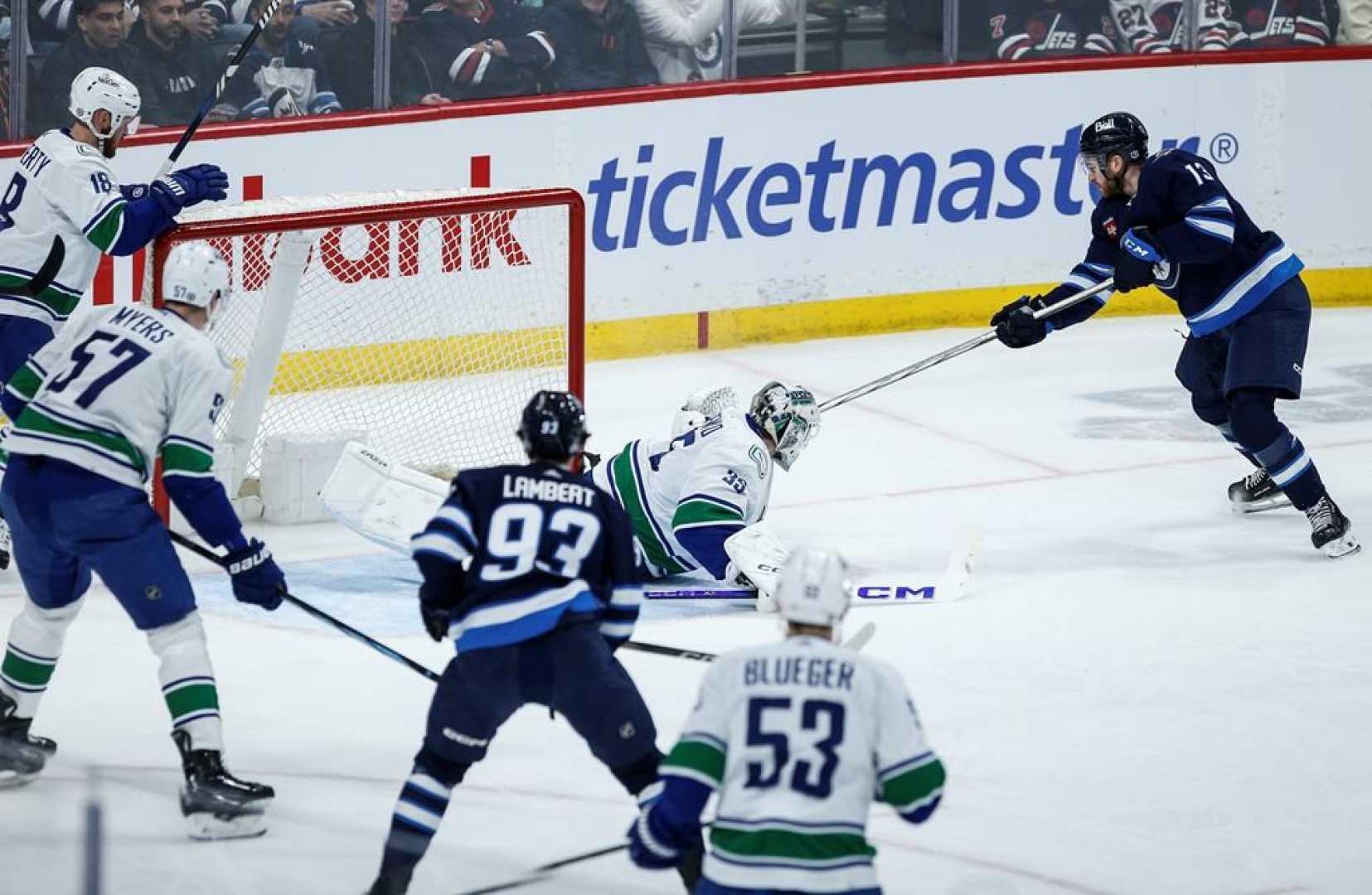 Winnipeg Jets Vs Vancouver Canucks Game Action