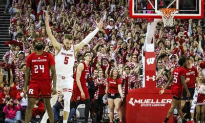 Wisconsin Badgers Basketball Team In Action