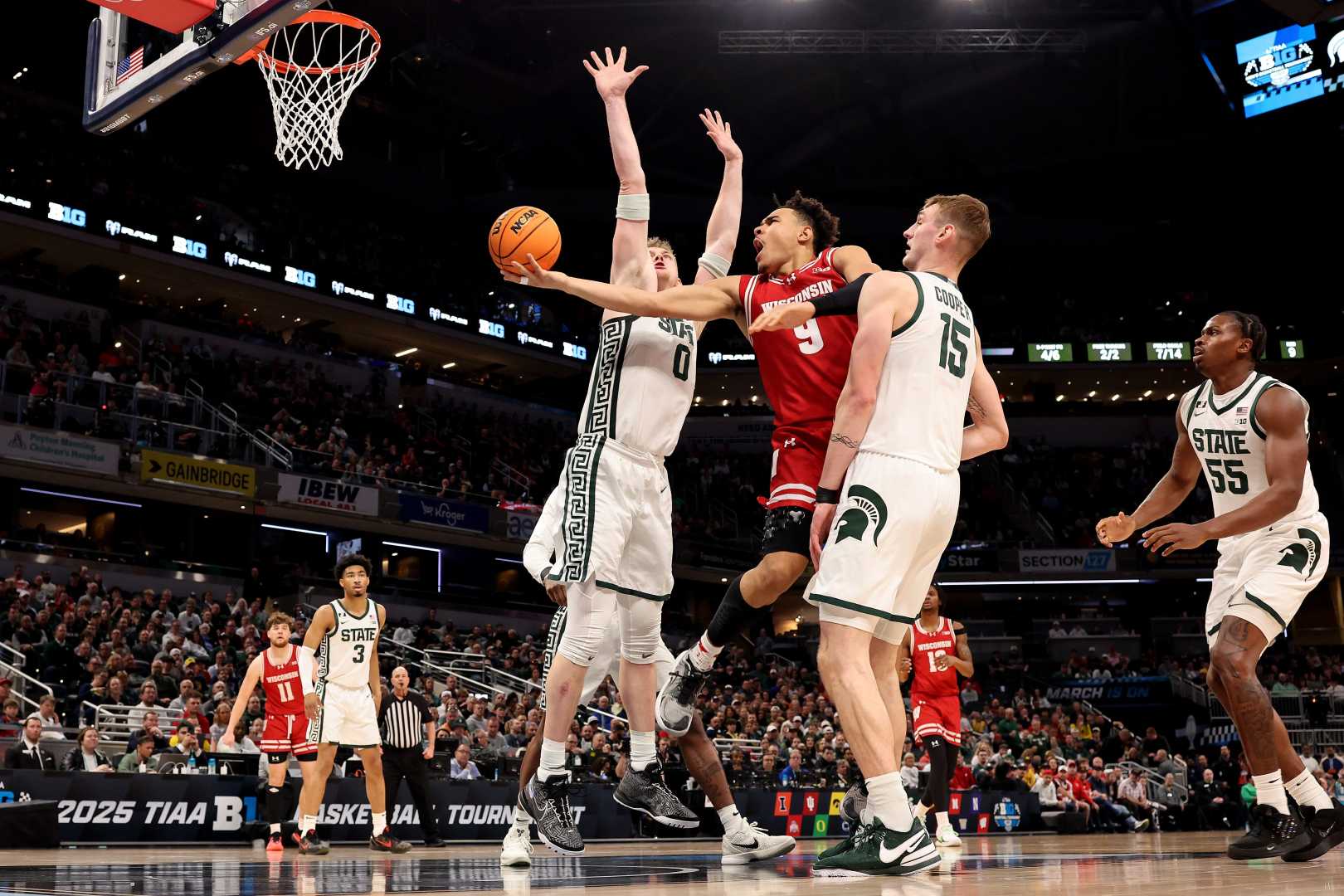 Wisconsin Basketball Team Vs Michigan State