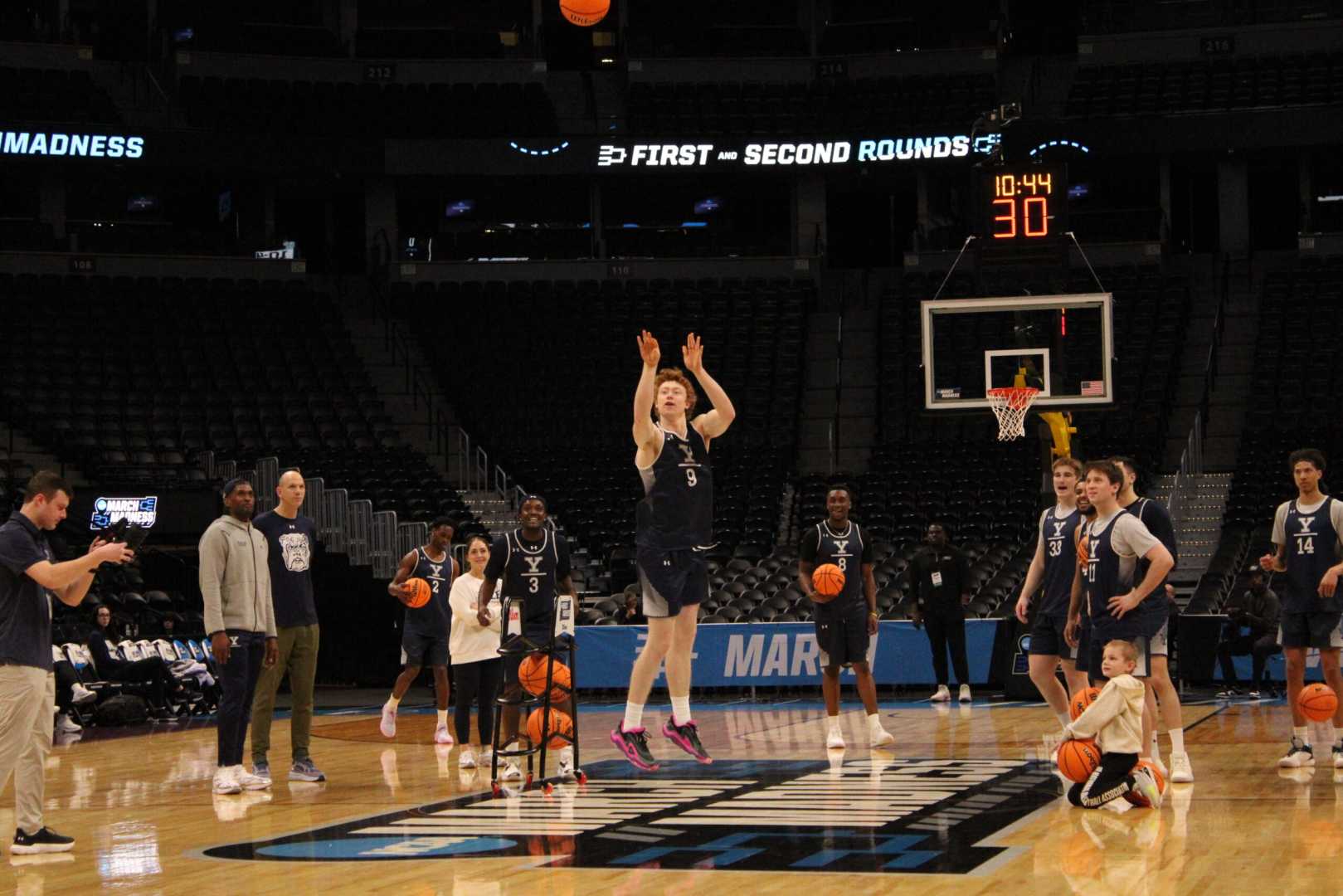 Yale Basketball Team Vs Texas A&m March Madness