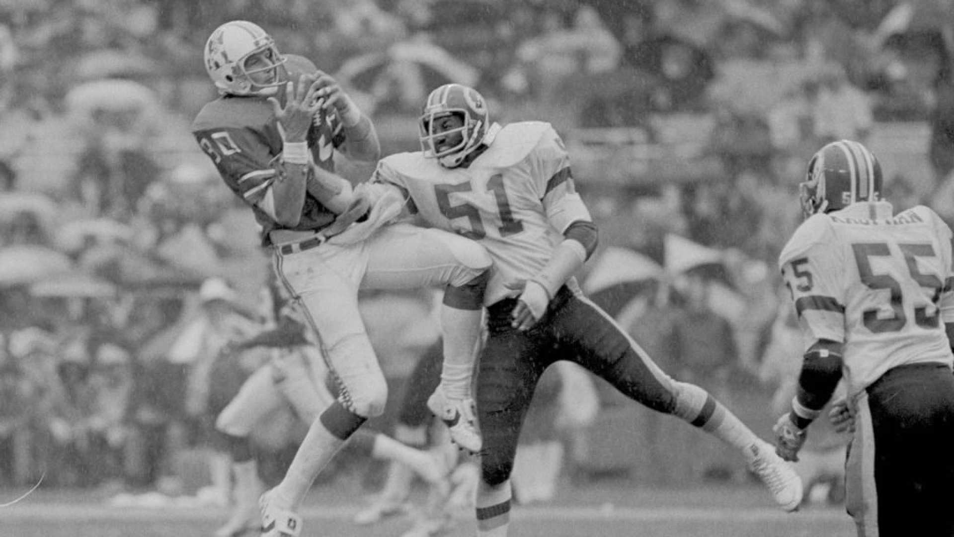 Don Hasselbeck Nfl Tight End Portrait