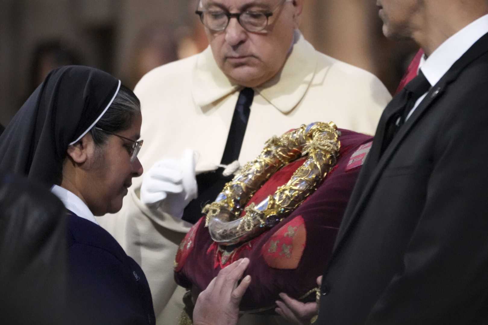 Notre Dame Cathedral Easter Ceremony Crown Of Thorns