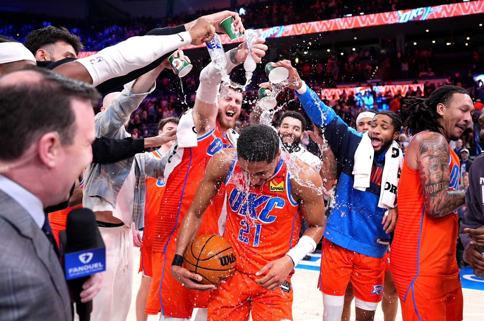 Okc Thunder Basketball Team Celebrating Victory