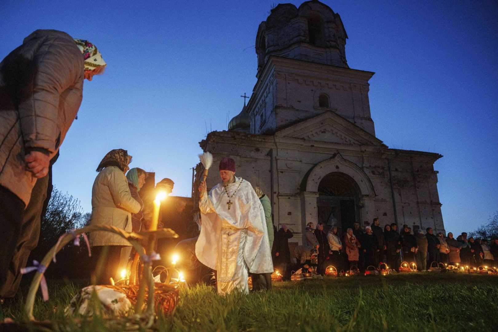 Ukrainians Easter Celebration Church Ruins