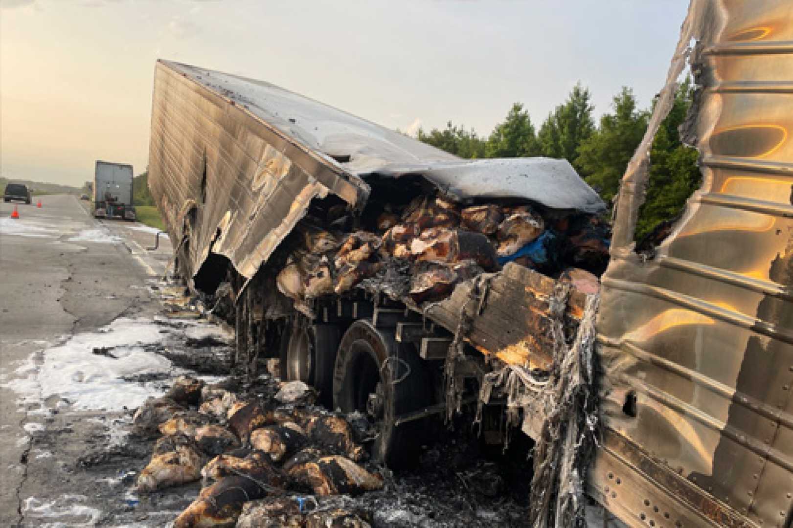 18 Wheeler Fire On I 49 Shreveport