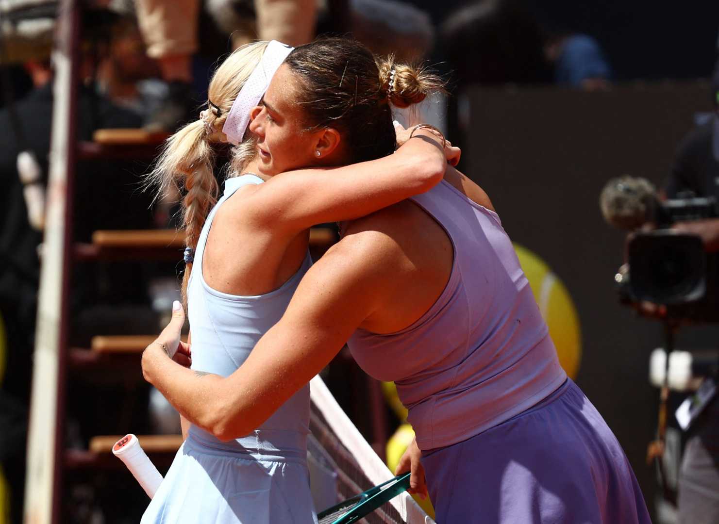 Aryna Sabalenka Defeating Sofia Kenin Tennis Match