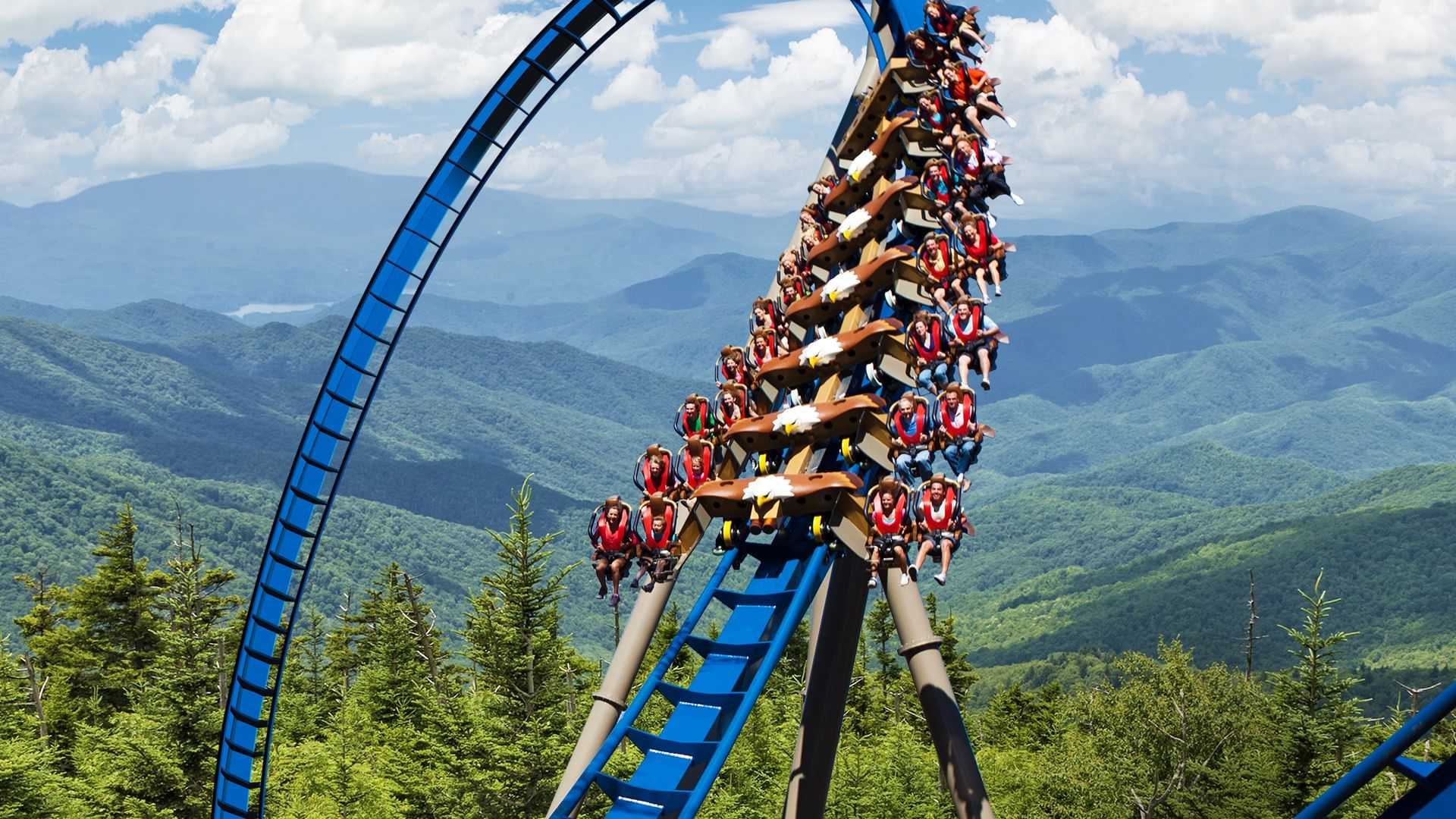 Dollywood Amusement Park Attractions In Tennessee