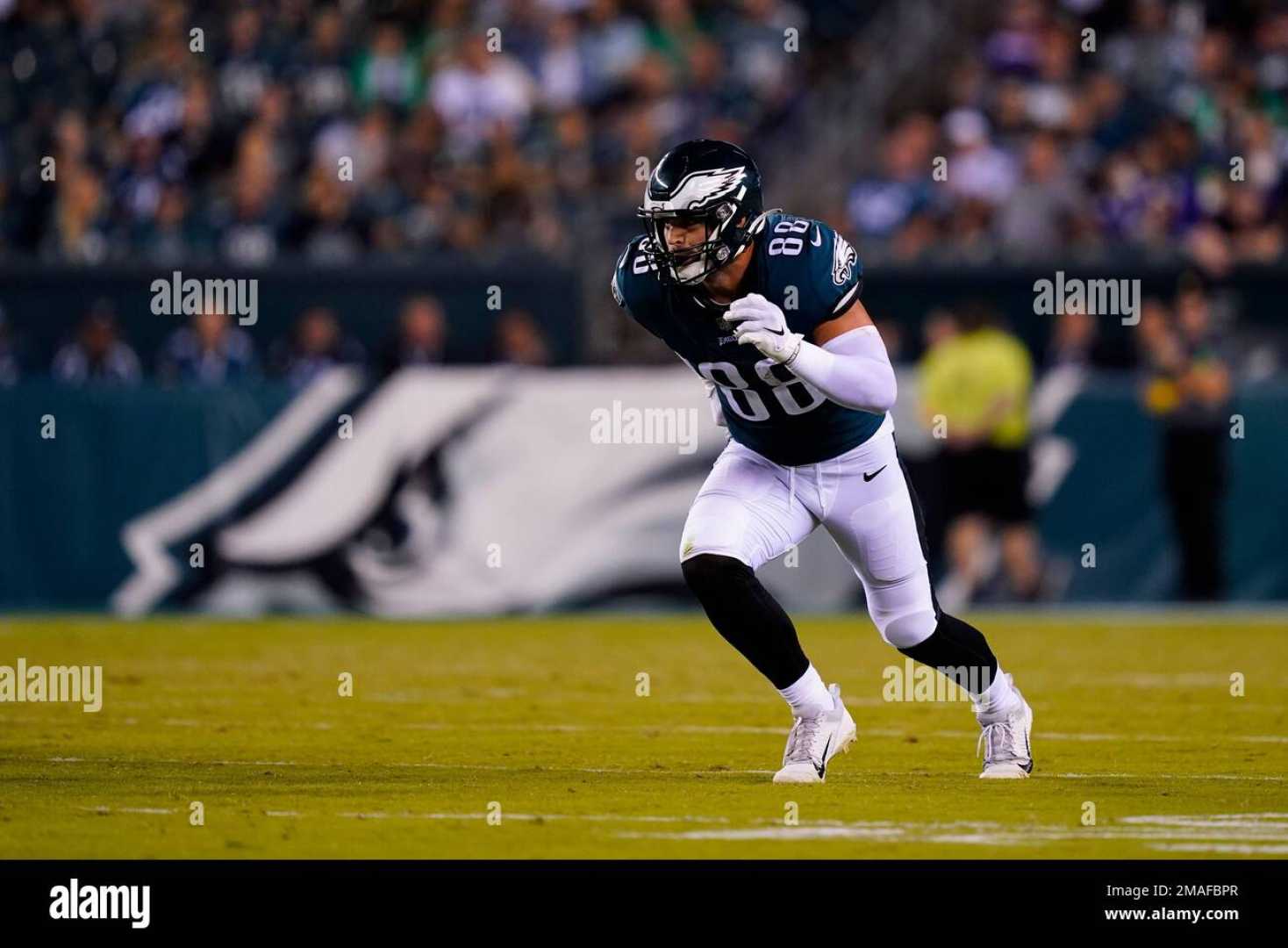Eagles Tight End Dallas Goedert In Action