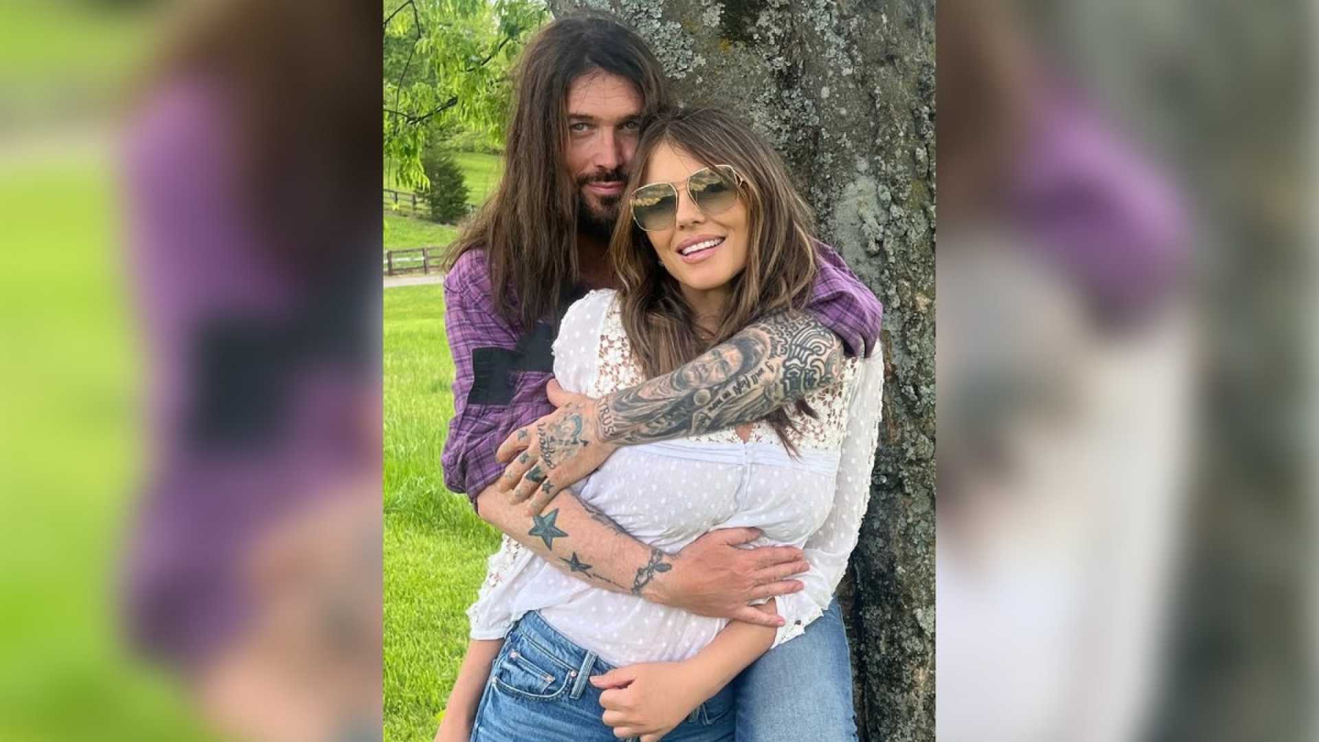 Elizabeth Hurley Billy Ray Cyrus Romance