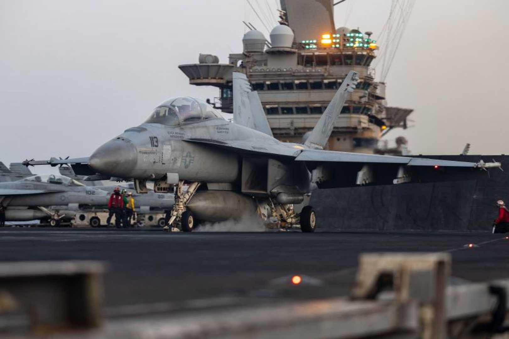 F/a 18 Super Hornet Jet Launch Uss Harry S. Truman