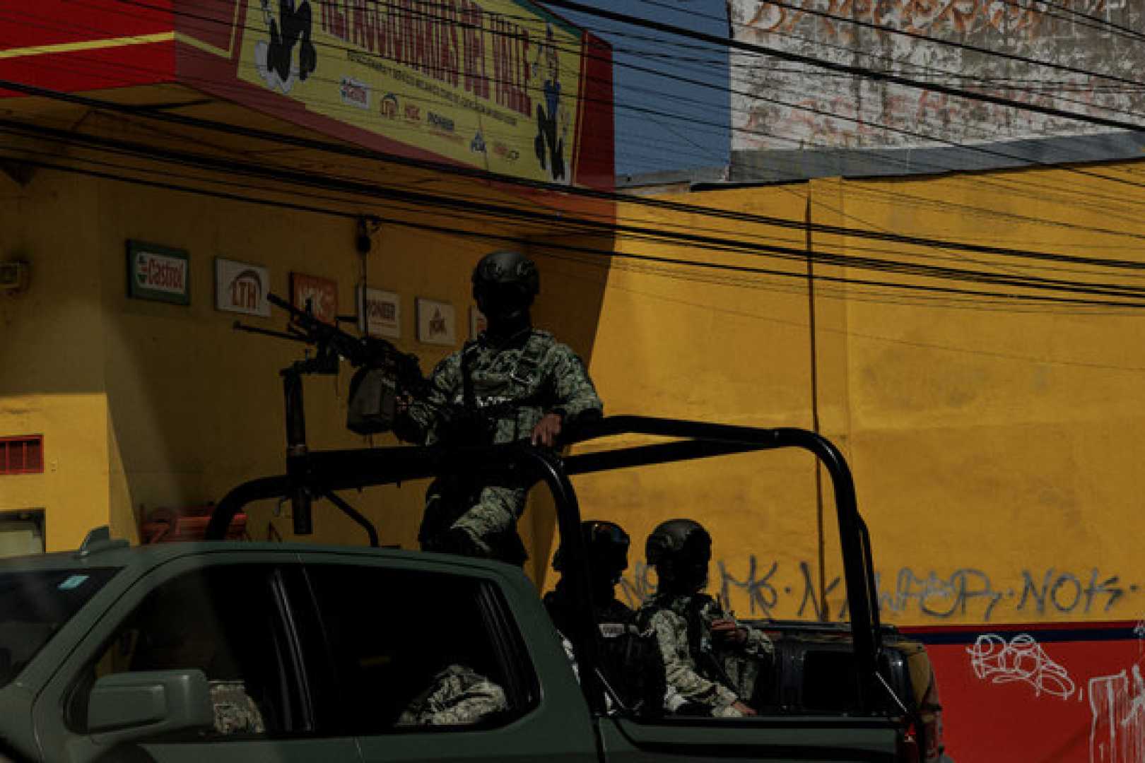 Family Members Sinaloa Cartel Crossing Border