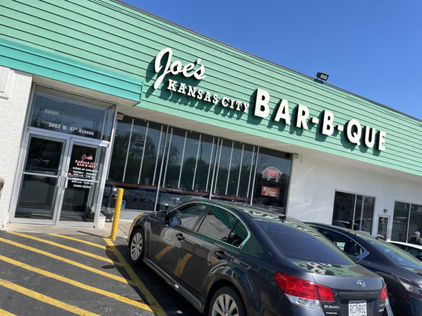 Joe's Kansas City Bar B Que Restaurant Exterior